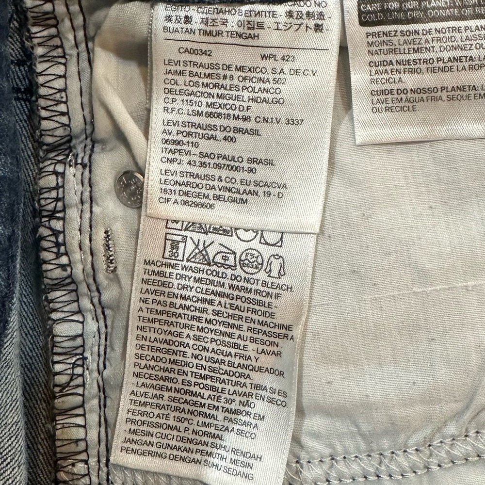 Levi’s Women’s Crop Jeans Size 8 - Picture 8 of 10